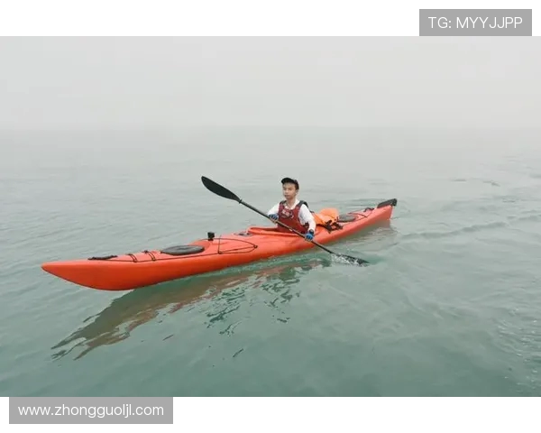 皮划艇桨叶倾角对推进力的转换